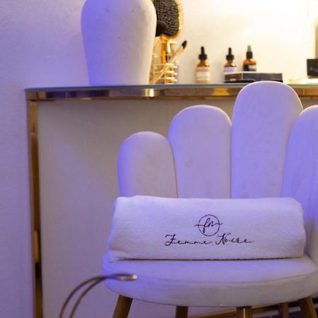 Femme Noir Luxury Spa Experience San Nicola La Strada Exteriér fotografie